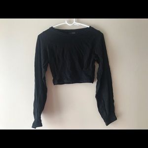 Black long sleeve crop top!